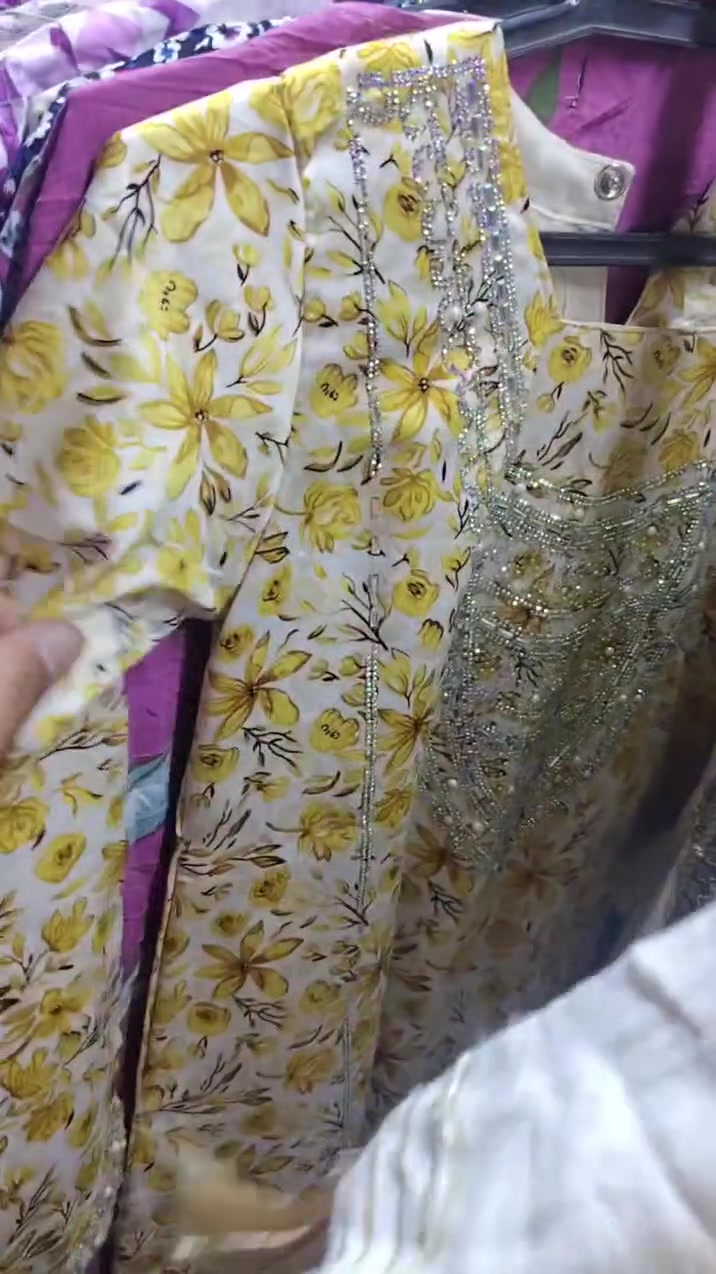 "وصلت وجبة جديدة من المخور والقفطان البناتي! 👗 بضاعة بالات مميزة، خامة وأناقة تليق بأميراتكم. متوفرة الآن في المحل.. حياكم! 🛍️"


**إذا كنت صاحب هذا الإعلان وتريد حذفه لأي سبب، رجاءا أرسل رسالة إلى الدعم الفني**
