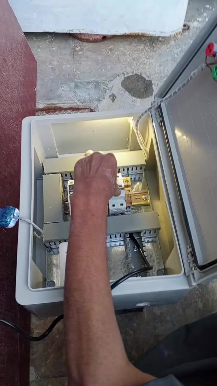 بورد شحن السيارات الكهربائيه جاهز وامن مع مخرج ايرث
تاسيسات حسين الجريان ابو محمد


**إذا كنت صاحب هذا الإعلان وتريد حذفه لأي سبب، رجاءا أرسل رسالة إلى الدعم الفني**