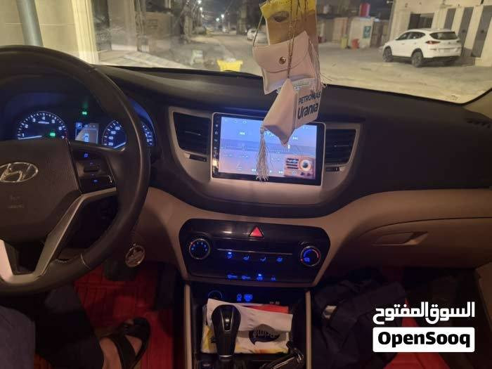 توسان 2018 خليجي مكفوله ماعدا بيه شبر بارد اثر ضربة ستوته موضح بلصوره 
سياره جداً نضيفه ماشيه 71الف كيلو متر
رقم اربيل سنويه بسمي تنتهي 2028
السعر 180وبيها مجال قليل للشراي
الشراي خل يراسلني خاص ادزله رقم راعيها 
انه مكلف بلنشر البصرة, العراق


**إذا كنت صاحب هذا الإعلان وتريد حذفه لأي سبب، رجاءا أرسل رسالة إلى الدعم الفني**
