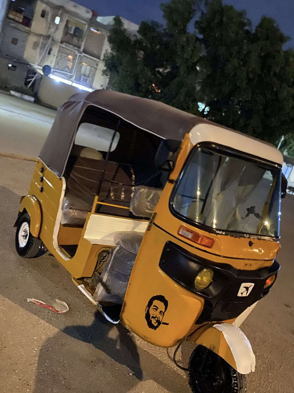 سلام عليكم تكتك باجاج ٢٠ للبيع مكينه مجفته تجفيت شركه مره وحده وحوض وره معمر تكتك نضيفه وخير من الله رقم وسنويه مكاني بصره تنومه سعر ٥و٦٠٠ وبيه مجال رقمي ***********
