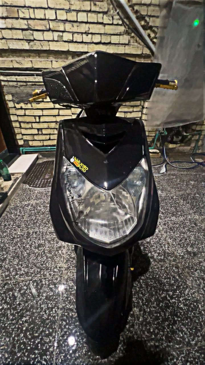 سلام عليكم من رخصت ادمن الكروب  دراجه  سكنس فحل طلاعات دراجه مكفوله كفاله عامه  كشن رياضي اشاير رياضي  سلف رياضي كلجات رياضي دراجه عليها تزويد. ذهبي خارجي فقط مكينه بلاد خرسه دراجه  سعرها 985 للبيع او مراوس حسب القناعه متواجد واتس***********
