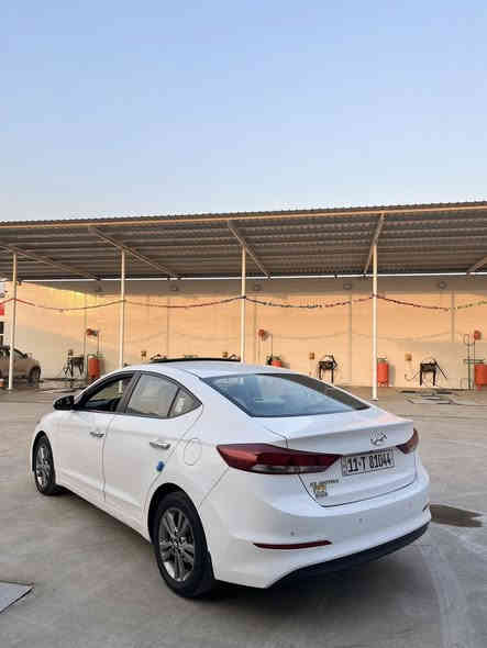 السلام عليكم 

Hyundai Elantra 2017 خليجي 
محرك : 2.0 دوش
ماشيه : 97 الف كيلو متر 
رقم بغداد الدولي سنويه وهزه ورقم جديدات بسمي
—————
المواصفات :
-فتحه 
-شاشه 
-تبريد قطعتين 
-مري شفط اوتو
-اشاير مري 
-ترحيب 
-مود درايف 
-كشافات 
-ويل كب 
-منضومة زنون 
-داخل لونين 
————-
الميكانيك :
كير محرك صدر تبريد كهربائيات مكفولات 
تخم تاير جديد 
تراي زيرو شرط الوكاله 
—————
الكشر :
مكفوله من الصبغ والتبديل 
بارد باب السايق فقط 
————-
السعر :157 وبيها مجال بسيط 
مكاني البياع حي الاعلام 
رقمي : ***********
