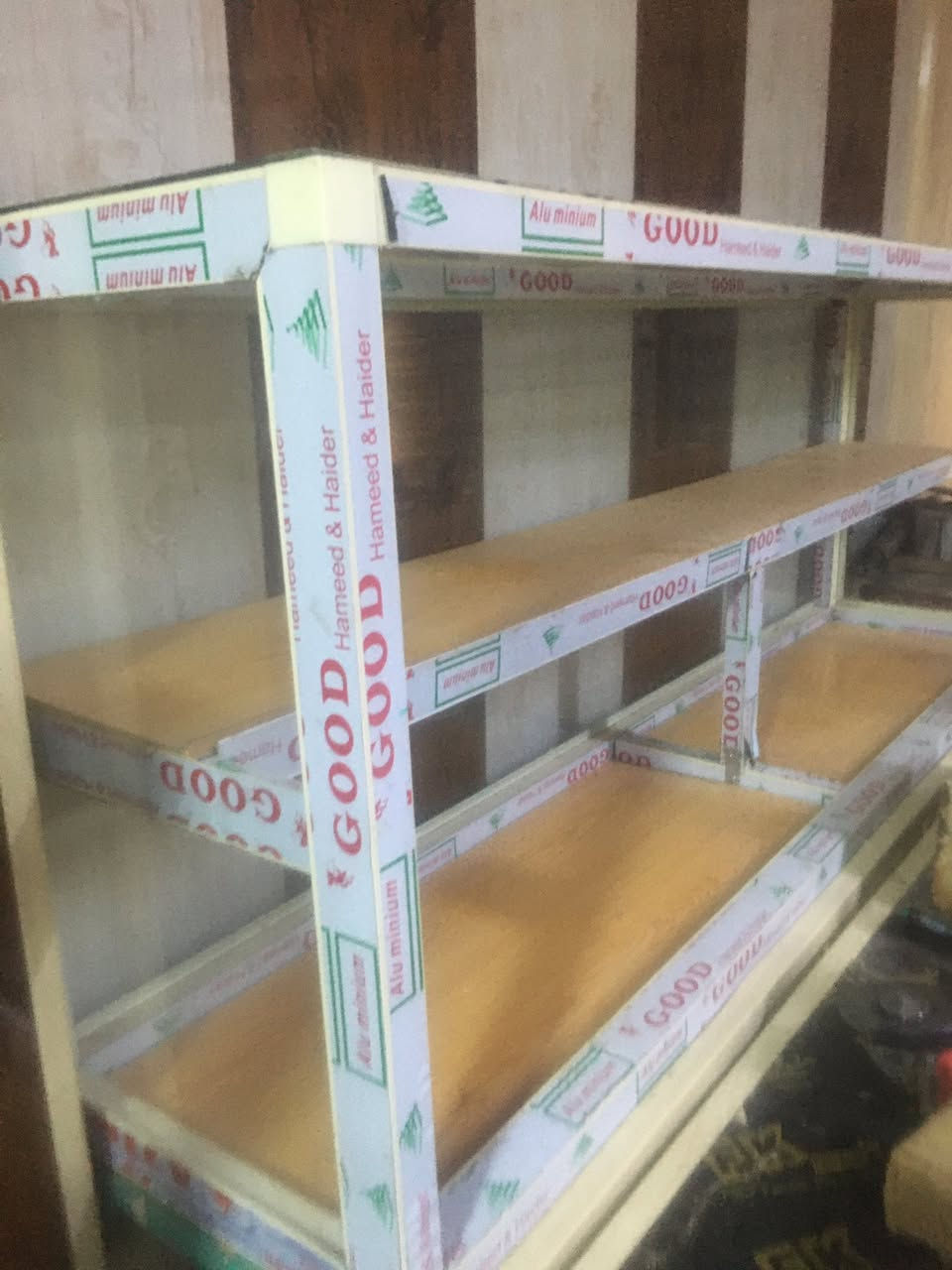 معرض جام للبيع سعره 150 الف وبي مجال
***********
