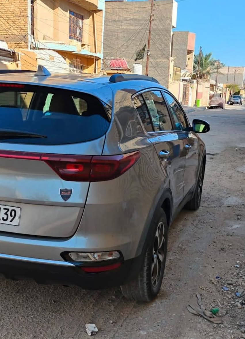 كيا سبورتج 2020 محرك :  2400
ماشيه: 97 كيلو متر 
محرك مكفول من تنقيص وتبخير ودوانز بانزين عادي 
رقم شمالي سليمانيه 
حاله الايرباك:  جميع الايرباكات سليمه
شاصي لغد كله مكفول 
(السونار مرفق بلمنشور) 
المواصفات:  نص فول 
1_ اشاير بلمري
2 _ مري شفط 
3 _ تحكم استيرن 
4 _ الشاشه الكبيره 
5 _ قطعتين تبريد
6 _ مثبت سرعة 
« بعد بيه هواي مواصفات»

مكان السياره :  كربلاء المقدسة 

رقم صاحب السيارة 
***********
