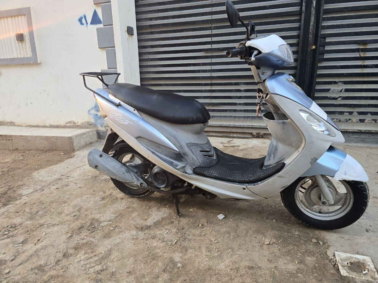 سلام عليكم دراجه للبيع ماكس منغولي دراجه كفاله ما مفتوحه  سلف هندر اشاير لايت دشبول كلشي شغال دراجه ناعمه ومعدل   مكان ديوانيه مركز هاذه رقمي ***********
