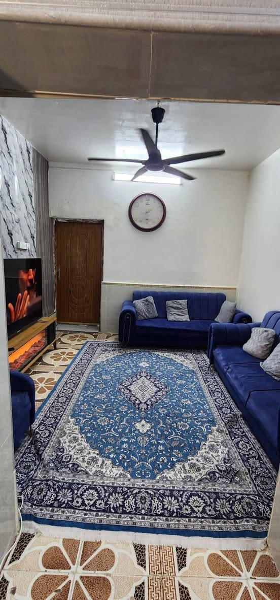 السلام عليكم
🏠بيت طابو صرف للبيع.. مساحته واقع حال 105م بالطابو 100م
يتكون من..
 غرفة نوم
صاله 
مطبخ
طارمه
صحيات
العنوان// حي الغدير قرب مدخل الملعب  ضهر مدرسة الشباب
للاستفسار الاتصال بالرقم// ***********
***********
السعر../( 80 مليون )
