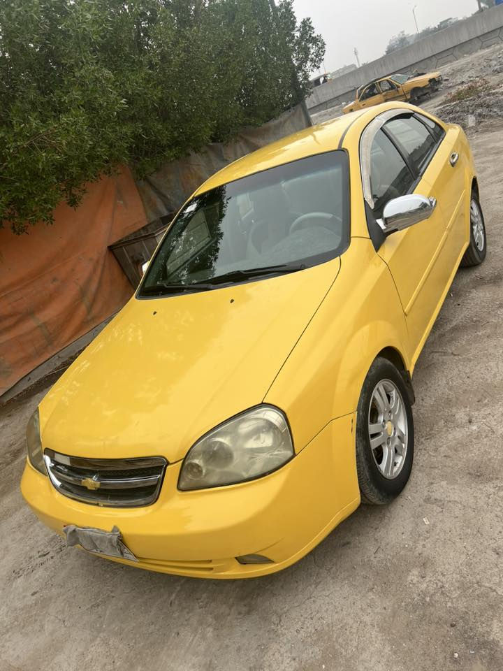 سلام وعليكم احبتي السياره للبيع جاهزه اي  نقص مابيها مكينه جديده كير جديد حداديه خير من الله تبريد شغال مكان السياره شارع فلسطين السعر 65( *********** )
