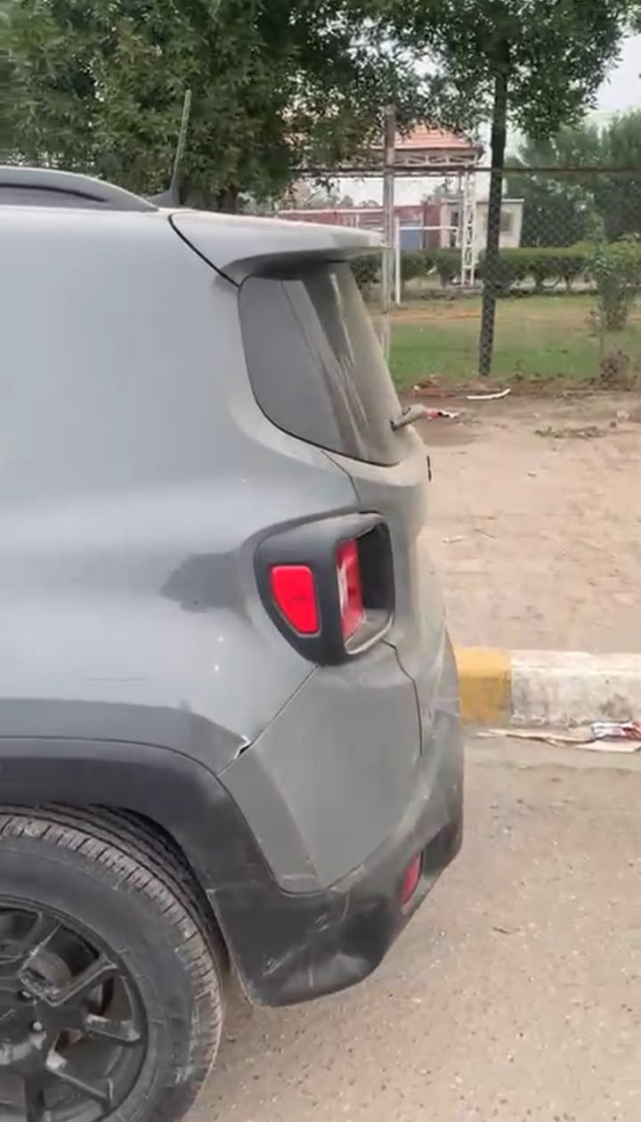 جيب رينكد 2020 محرك 2400 ماشيه 53 ميل رقم بصرة حادثها جاملغ ايمن يحتاجله صبغ ،،،
السياره كامله مكمله  السعر 122$ للتواصل ***********
