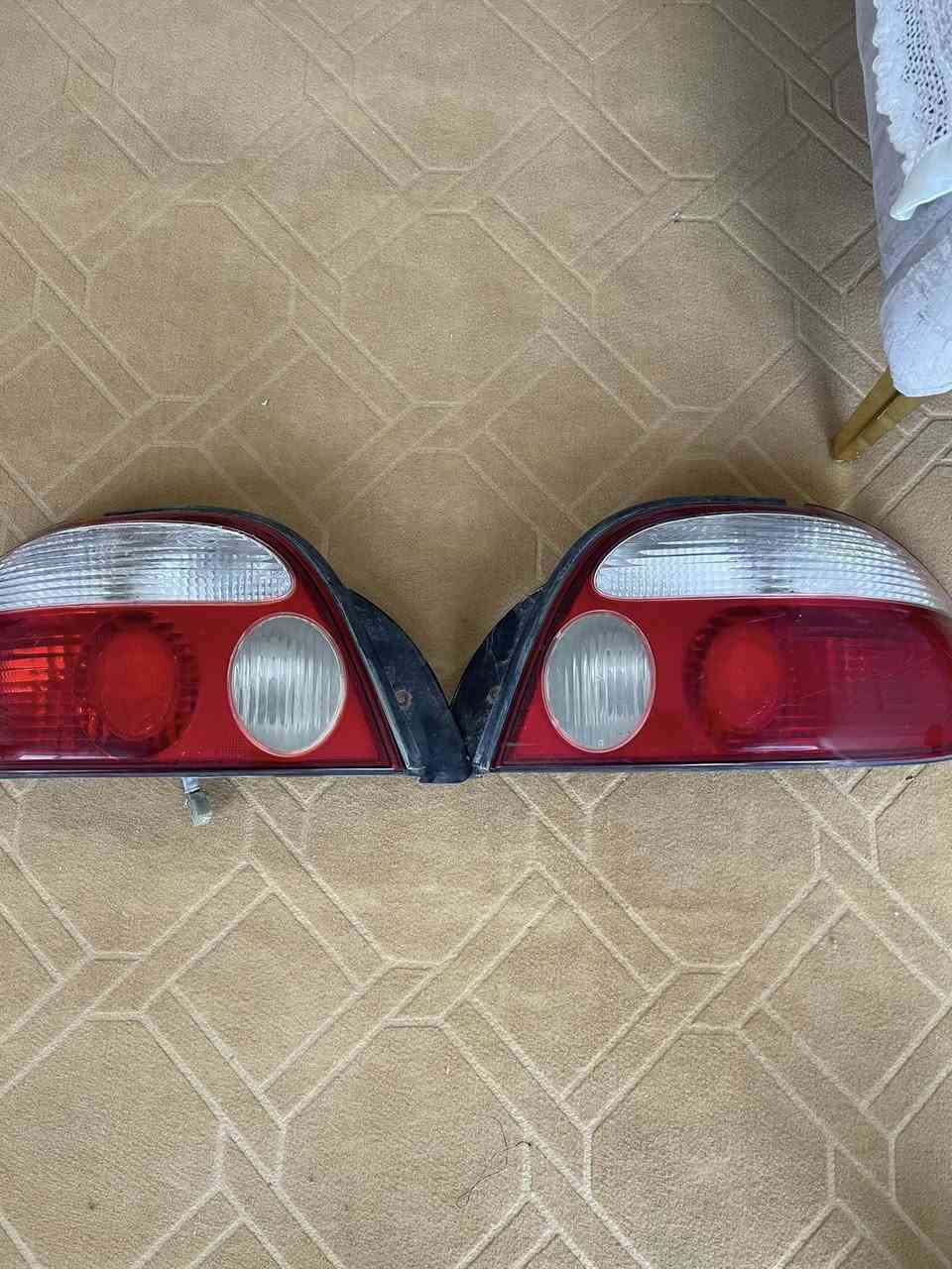 زوجين بك لايت كيا سيفيا اصلي مال تفصيخ  من موديل 1998 -2000 نظيف جدا كامل مع الفيش والكلوبات السعر 50 الف 
***********
