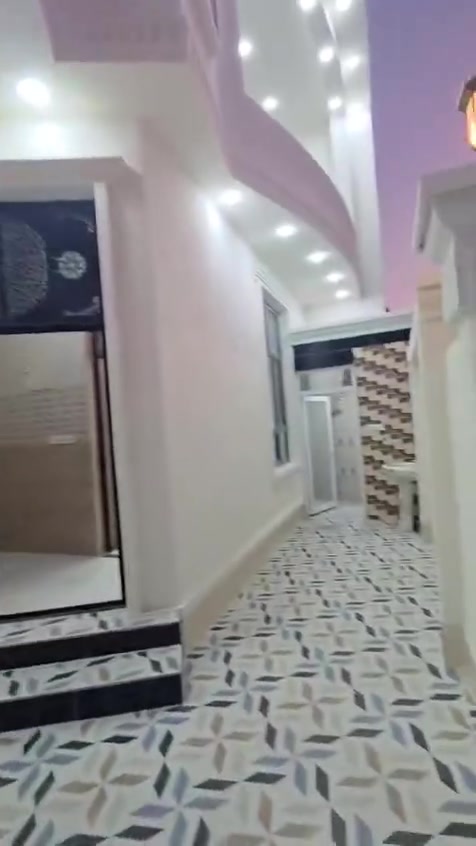 بسم الله إعلان بيت للبيع الرمادي ال٧كيلو قرب مستشفى الحجر الصحي رقم العقار ٥٩الف شارع ١٥متر المنطقه سكن نوع العقار طابو صرف المساحه ٢٠٠متر نوع البناء حجر الطابق الاول الثاني بلوك يحتوي الدار على ٦غرف نوم استقبال مطبخ حار وبارد حمامات عدد ٣ سنه البناء ٢٠٢٦ بعده صفر مامسكون ملاحضه بصفه قطعه تنباع ويا اذا حاب المشتري أستفسار أكثر ***********
