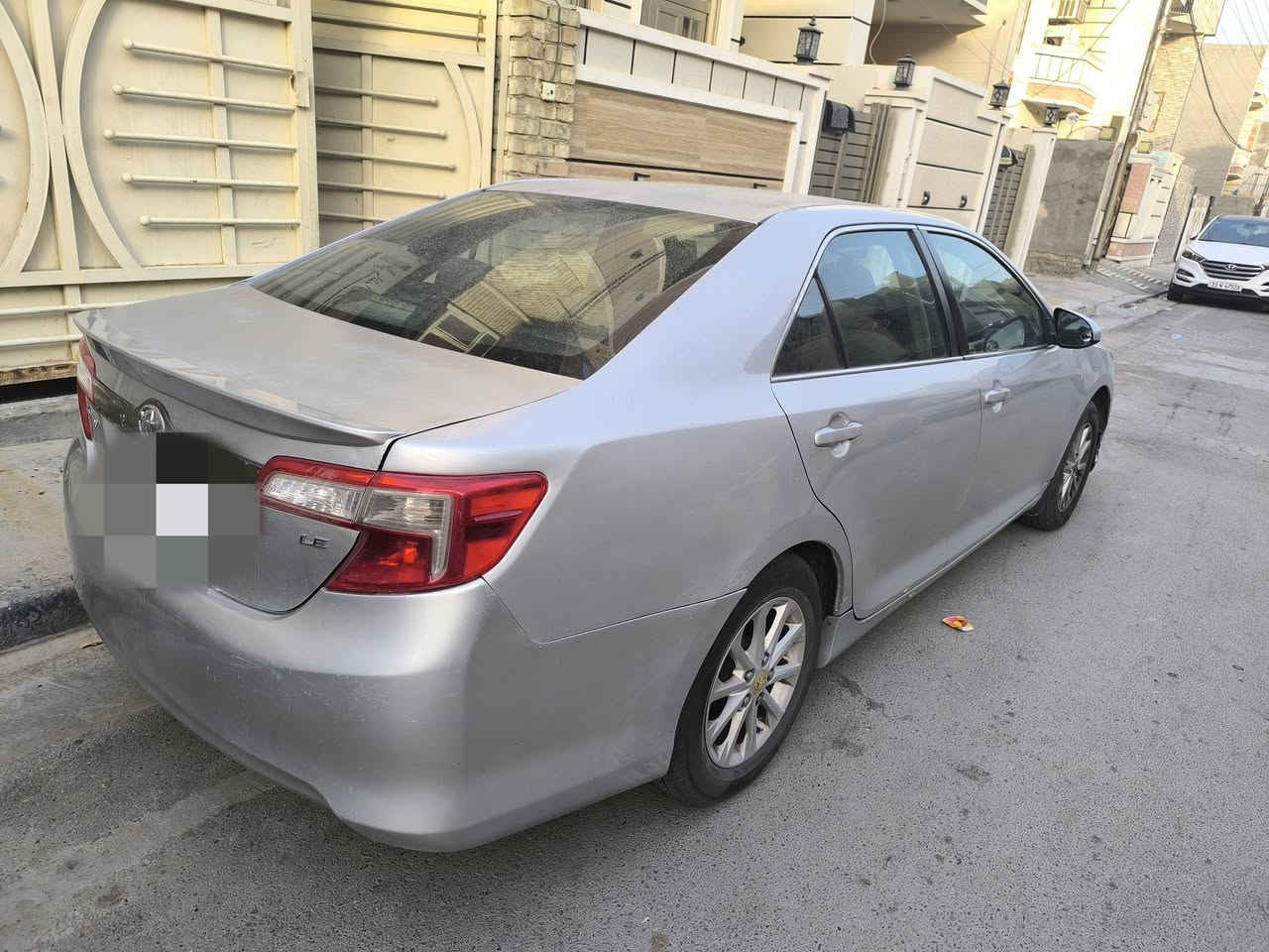 السلام عليكم
تويوتا كامري موديل 2012
رقم واسط انكليزي 
وارد امريكي محرك 4 سلندر  2500
مواصفات Le
عداد مسافة 165 الف ميل 
محرك كير تبريد شرط 
السيارة حادثها سرقة مثل ما موضح بدون اي ضرر أو دواخل 
بيه رش 4 قطع بسبب جراد وتبديل بنيد من امريكا 
السياره كفاله تكم لغود شواصي 
ايرباكات سليمه 
السياره مال جني 
هزه شهر الرابع تخلص هذه السنه 
كهربائيات كلها تشتغل 
شاشة اندرويد بلايدي بلوتوث 
تايرات تخم جواها 
صدر نص عمر قبل 4 اشهر مبدله كامل 
السيارة باسمي تحويل مباشر 
السعر 127 ورقه 
مكاني بغداد أو كركوك 
الرقم ***********
واتساب او اتصال 
ملاحظة جميع تفاصيل تم ذكرها بالمنشور يعني فقط الشراي يتصل
