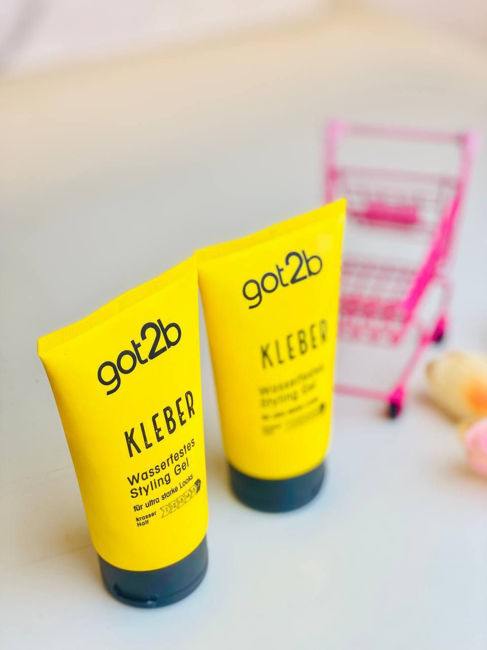 توفررر اقوى جل حاجب بالعالم 
جل حاجب got2b 
متوفر بالحجم الكبير 150 مل

افضل جل تثبيت الحواجب على الاطلاق والاكثر شهرة
تم تصميم هذا الجل مقاوم للماء ليمنحك مظهراً قوياً وثابتاً لمدة ٢٤ ساعة 

 و الأفضل من ذلك كله أن التركيبة النباتية تحتوي على 72% من المكونات الطبيعية لايسبب اي تساقط للشعر 

من قوته يستخدمو بتصفيف الشعر ايضاً مو فقط للحاجب 
يبقى الشعر ثابت بدون تحرك ولا شعرره 
الأصلي الماني 🇩🇪✔️


**إذا كنت صاحب هذا الإعلان وتريد حذفه لأي سبب، رجاءا أرسل رسالة إلى الدعم الفني**