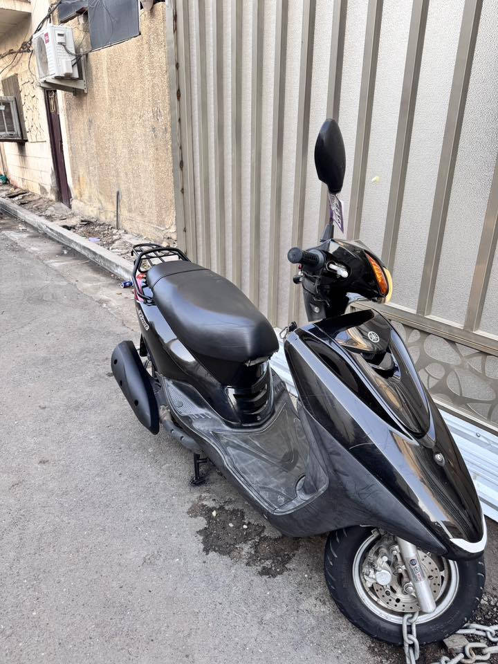 سلام عليكم للبيع فقط 
اكزز ياباني موديل 2010

ماشيه 7 الف حقيقي 

‏كفالة عامة 

رمبه صار 20يوم من نازله 

مكان الدراجه الكاظمية 

سعر الدراجه 11 ورقه وبيها مجال ￼

الاستفسار اكثر : ***********
