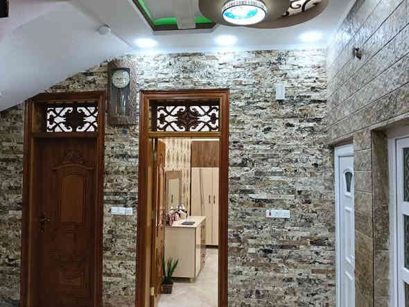 معروض لدينا في المكتب بيت المساحة 180 م بناء حديث درجة اولى طابقين كونكريت مسلح) العنوان الصالحية قرب سيد مجيد وقريب على مدرسة المسيب  الإتصال على *********** ابو علي الاسدي)) ملاحظة ؛ البيت مطلوب اسكان تقريب 30 ملين وسعره 300 مليون يقطع افلوس الاسكان من المبلغ المذكور بيع مستعجل
