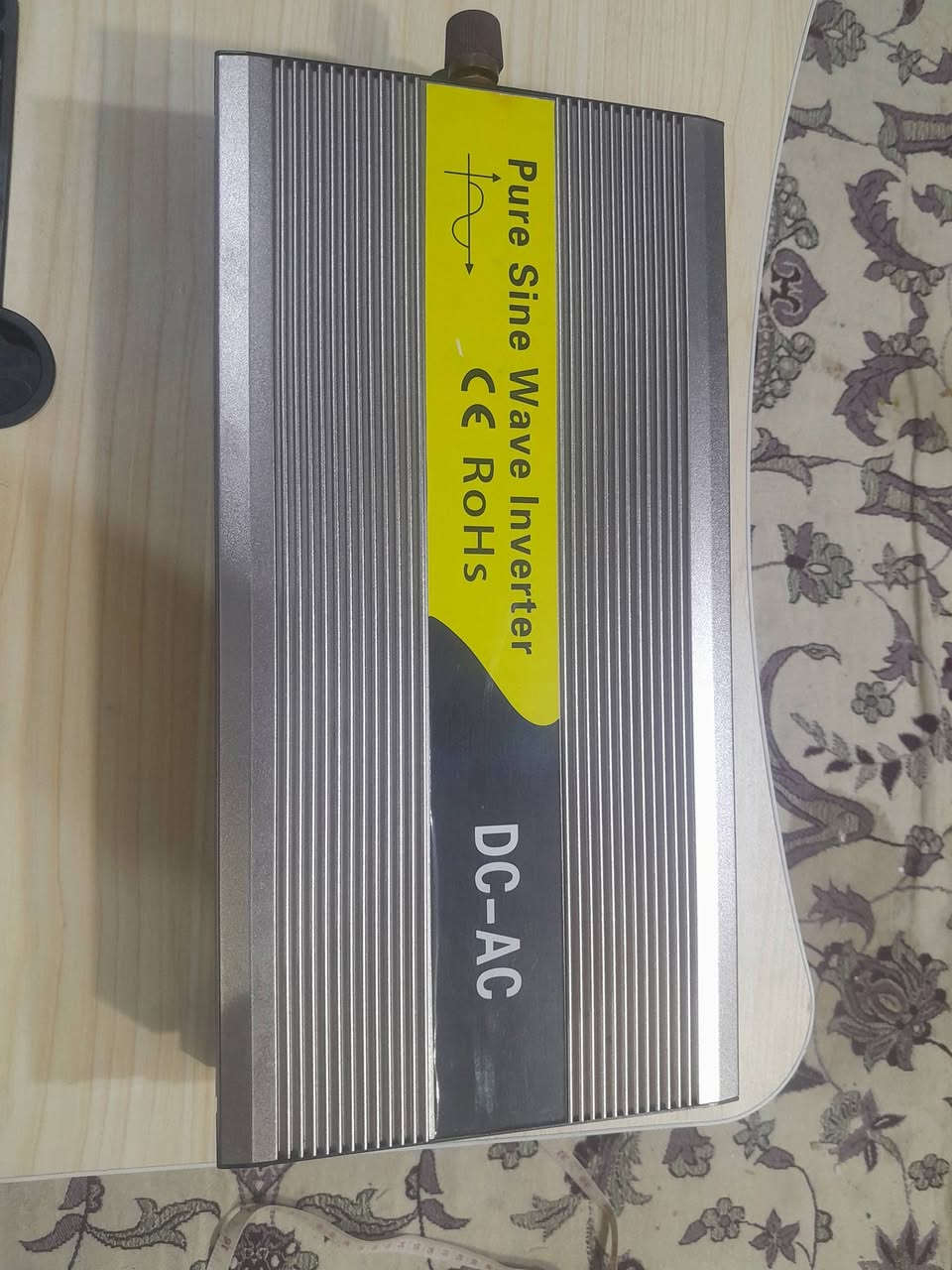 لـلـبـيـع: عـاكـسـة (Pure Sine Wave) عـمـلاقـة وخـشـنـة ⚡️
يا أهل الكرم، اليوم العرض على قطعة "تارسة العين"، حجم جبار وأداء نقي 100%.
​📋 الـمـواصـفـات الـفـنـيـة:
​نوع الموجة: موجة جيبية نقية (Pure Sine Wave) - تشغل أجهزتك الحساسة (شاشات، كمبيوترات، نانو، راوتر) بكل أمان وبدون أي طنين أو مشاكل.
​الـحـجـم والـقـيـاسـات: قطعة ضخمة وثقيلة؛ الطول 35 سم، العرض 18 سم، والارتفاع 7 سم.
​الـتـبـريـد: مزودة بـ مروحتين تبريد (Dual Fan) عملاقة بالخلف لضمان استمرار العمل الشاق بدون حرارة.
​الـمـمـيـزات: جسم ألمنيوم صلب لتبديد الحرارة، ومنافذ خروج (Universal) تلائم جميع أنواع الأفياش.
​🌟 لـيـش تـشـتـري هـاي الـقـطـعـة؟
​لأنها "خشنة جداً" ومصممة للأحمال المستمرة، ومثالية للي يدور جودة واستقرار بالكهرباء.
​💰 الـسـعـر: قيم واخذ
📍 الـمـكـان: حي العامل


**إذا كنت صاحب هذا الإعلان وتريد حذفه لأي سبب، رجاءا أرسل رسالة إلى الدعم الفني**