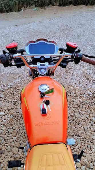 يا الله السلام عليكم دراجة البيع تيكر موديل ٢٥ مكفوله كفاله عامه زيرو كهربيات توير كامله الدراجه جديده وحلو شرط انضف من الصوره وراق كامله السعر ٧٥٠ وبيه مجال الشراي يتصل وبيه خير ويدلل ***********
