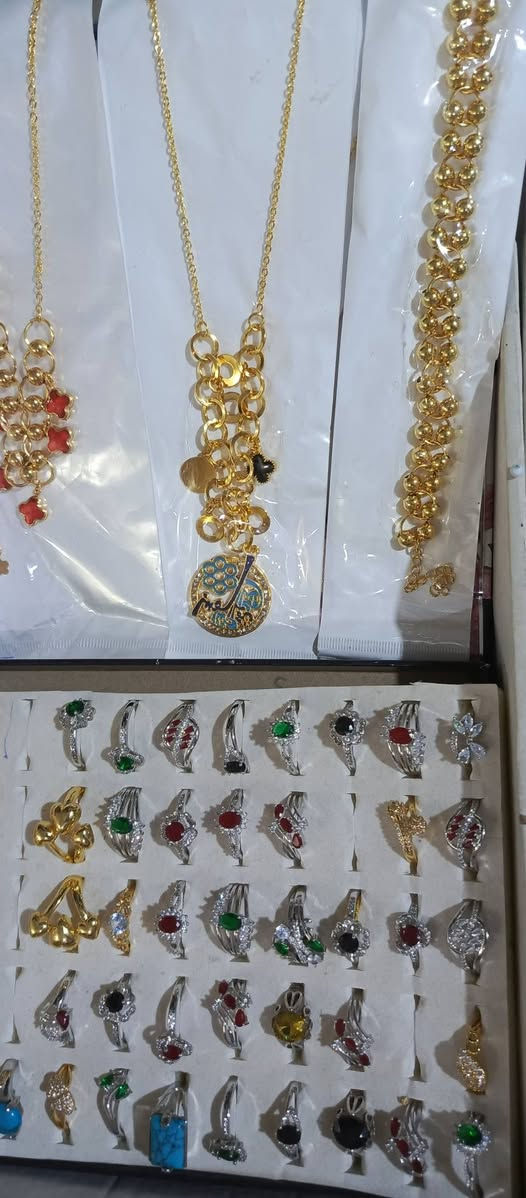 اكسسوارات نسائيه بناتي بكل الاسعار من الربع إلى الألفين يتوفر في مجمع الذوق الرفيع قظاء الفجر قرب مدرسة الوفاء للبنات مقابل المولد


**إذا كنت صاحب هذا الإعلان وتريد حذفه لأي سبب، رجاءا أرسل رسالة إلى الدعم الفني**