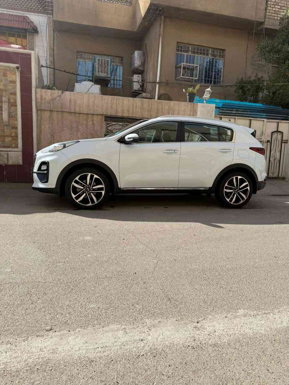 سبورتج للبيع 2019 شكل 20
مواصفات بنرامه كاشنات جلد كهربائيات هند بريك دكمه بصمه مرايات شفط شاشه قطعتين تبريد مكينة 2000

مثبت سرعه كير تلاث انضمه تبريد شاشه 

ملاحضه بيهة بارد 

*********** غير متواجد عل فيس عنوان بغداد 

سعر 200

ماشيه 57
