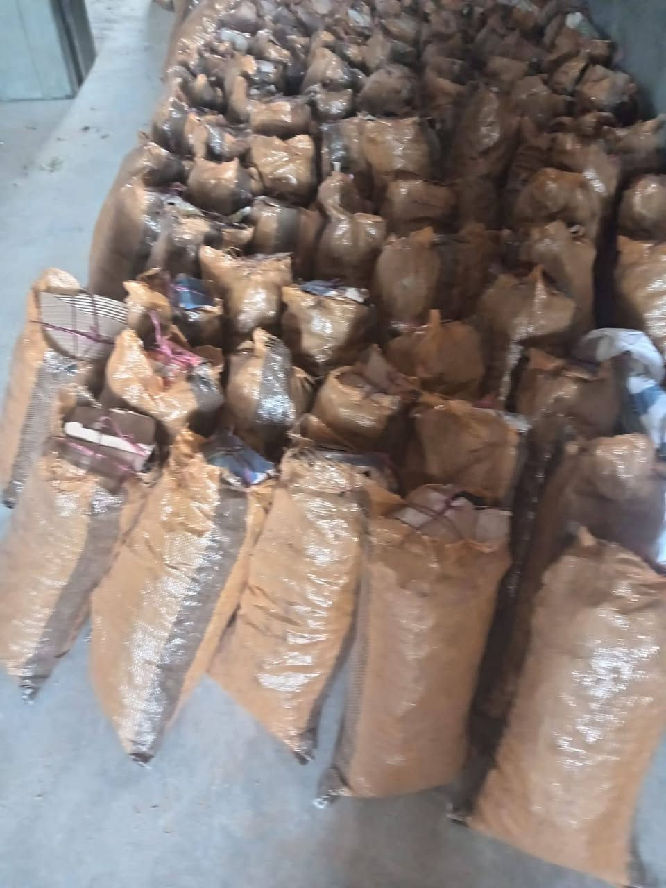 مكلف بل نشر فحم خشن درجه اوله رقم الهاتف ***********.    ادمن فدوه وافق
