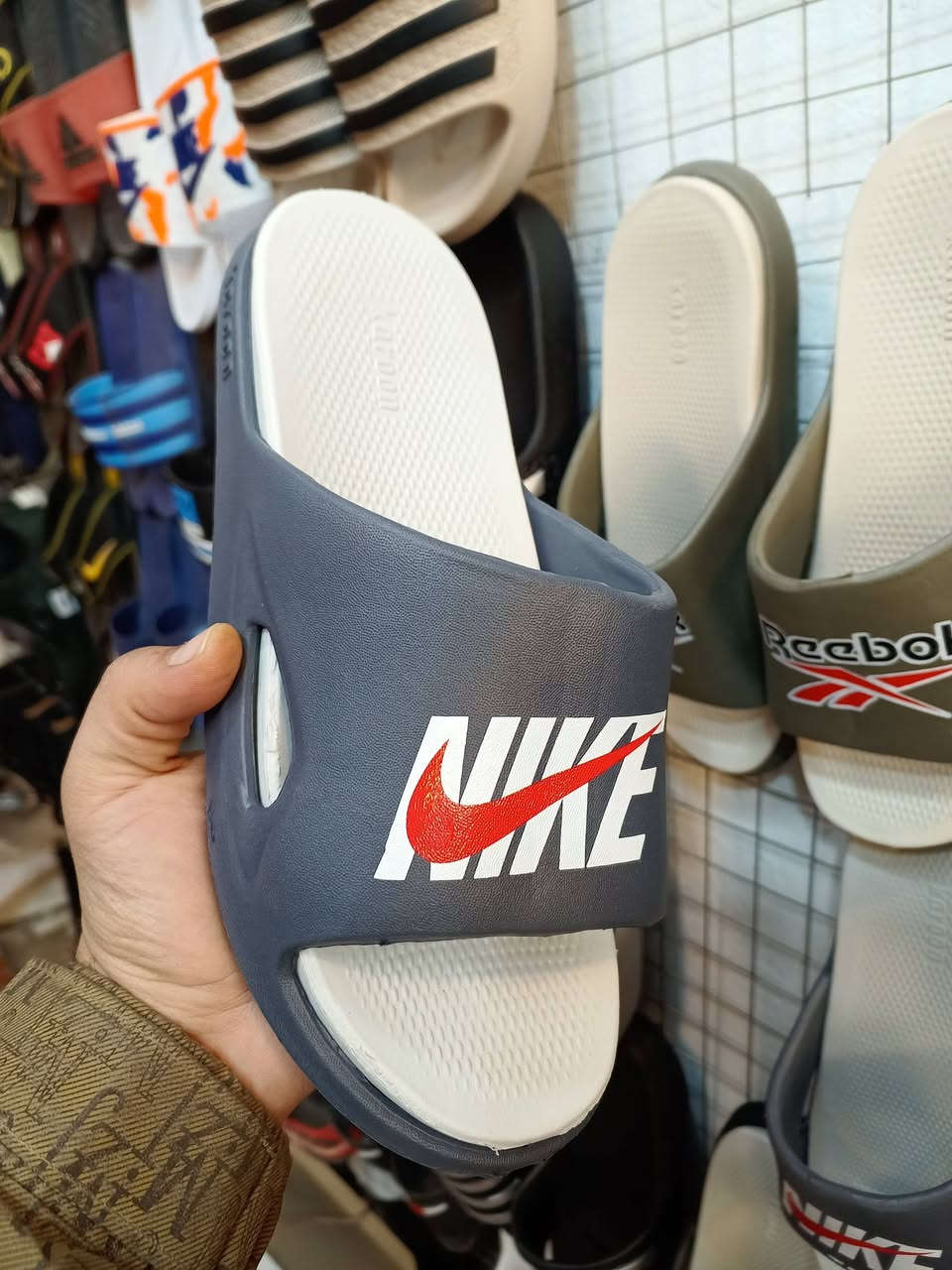 فقط ب3الاف دينار القطعة نعال طبي قياسات 40 41 42 43 44 45
العنوان شارع الفافون قرب المرطبات من جهة سوق المخضر


**إذا كنت صاحب هذا الإعلان وتريد حذفه لأي سبب، رجاءا أرسل رسالة إلى الدعم الفني**