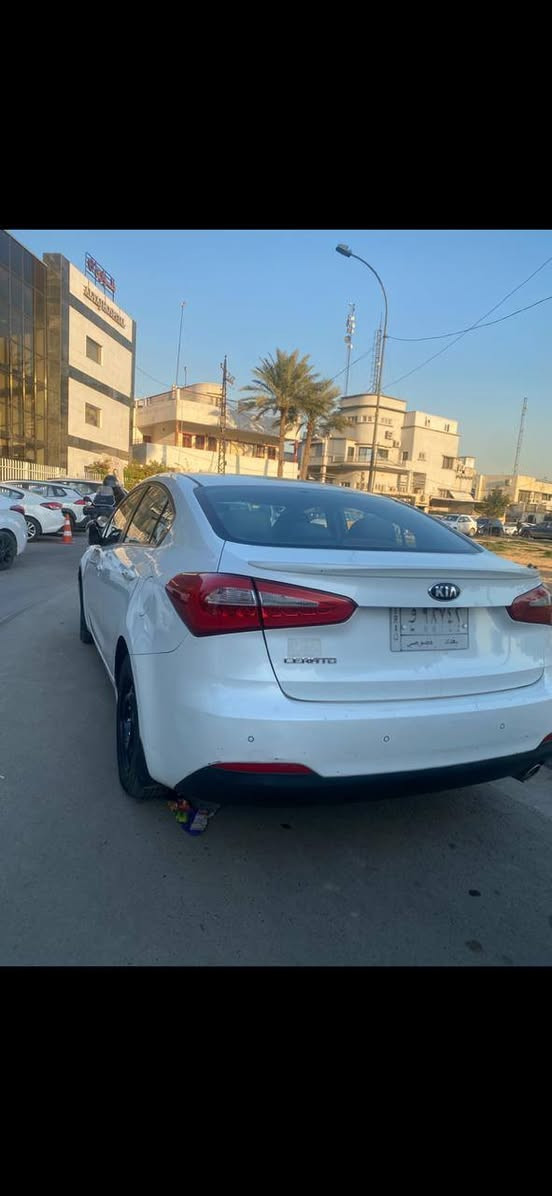 سياره نضيفه    السلام عليكم سيراتو خليجي موديل15 كير مكينه 1600مكفوله

مري شفط 

اشاير مري 

يدات نيكل من الداخل والخارج

اربع دسك 

مانع انزلاق

حساسات أماميه وخلفيه 

شفتات استيرن 

فول تحكم استيرن  

قطعتين تبريد ...وضعيات قياده 

تغليف كشنات جديد

*********** مكاني كرادة او زعفرانية

السعر 115
