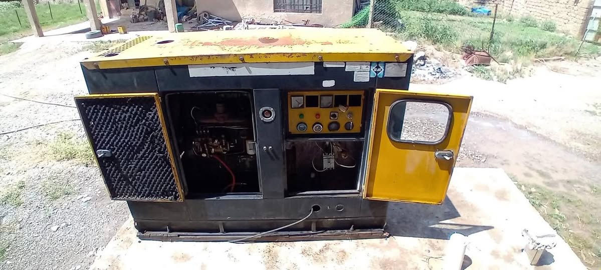 مولد بيركنز صيني 3فيز 30 كيفي 4بستم كابينه شغال مناقصه شي شرط لا تنقيص ولا تبخير المولد جديد مشتغل شي قليل مكاني ناحيه الزاب قريه اصبيح الحوري سعر 20 ورقه وبي مجال 
***********
