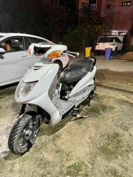 سكنس نثية بوشة ٥٨ونص
دراجة خير من الله شلعة ومعدل

بيهة كلجات رياضي وصالنصة رياضي

ترهم مراوس حسب القناعه 

لسعر٦٥٠ وبيهة مجال مكاني بغداد

***********
