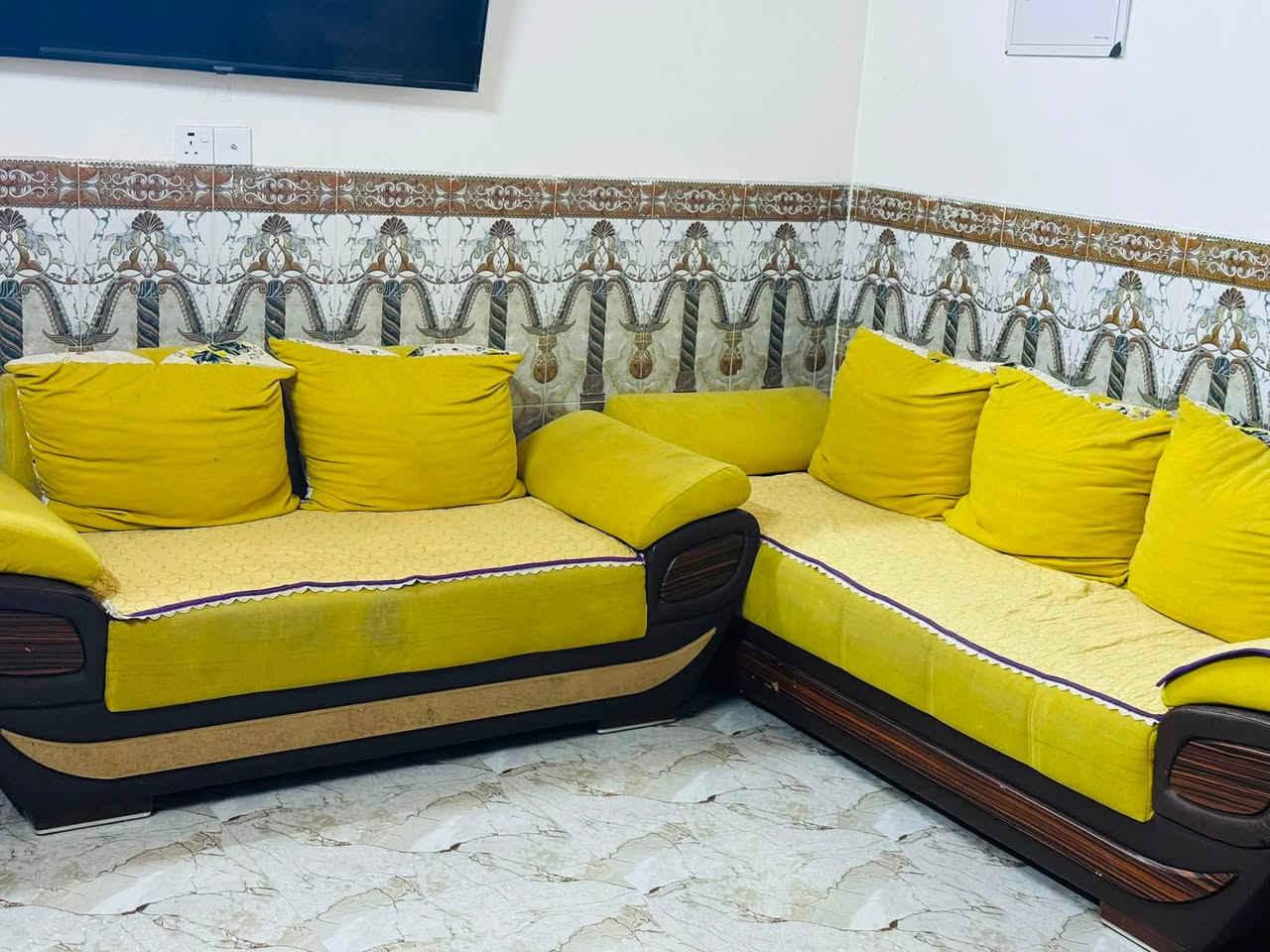 سلام عليكم تخم البيع سعر 150 عنوان تكريت لاربعين يم شركه دمشق رقم الهاتف ***********
