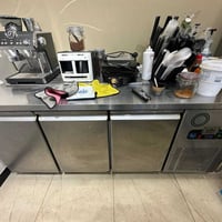 مستلزمات كوفي مستعمله شهر فقط للبيع رقم التواصل : 07854562000