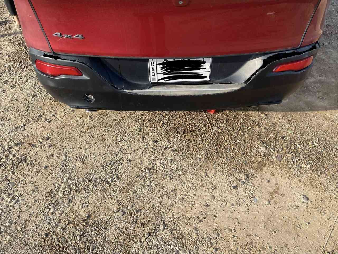 السلام عليكم جيب بزون للبيع موديل 2016 الحادث بسيط مثل ما موضح بالصور هزة صاقطة وتحويل موجود العنوان بغداد التاجي مشاهدة مكلف بالنشر للاستفسار الاتصال على الرقم ***********
