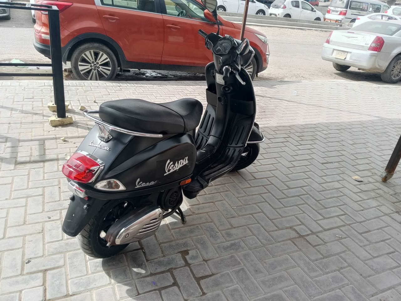 دراجه للبيع مكاني بغداد الشعب اللي يريده يتراسل وياي على هذا الرقم *********** سعرها 1300 بها مجاشي بسيط
