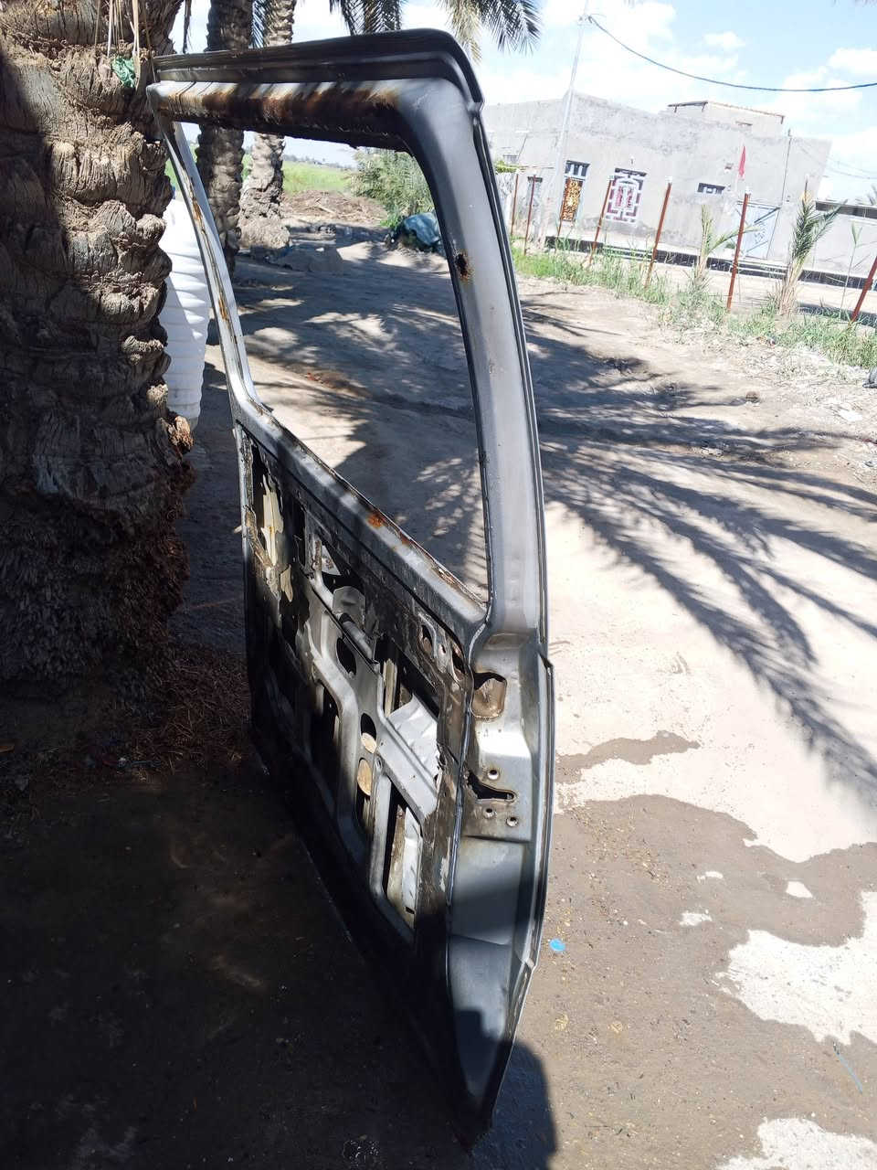 السلام عليكم 
باب منغولي للبيع نضيف 
المكان النجف عباسيه 
السعر مناسب  
الرقم:***********
