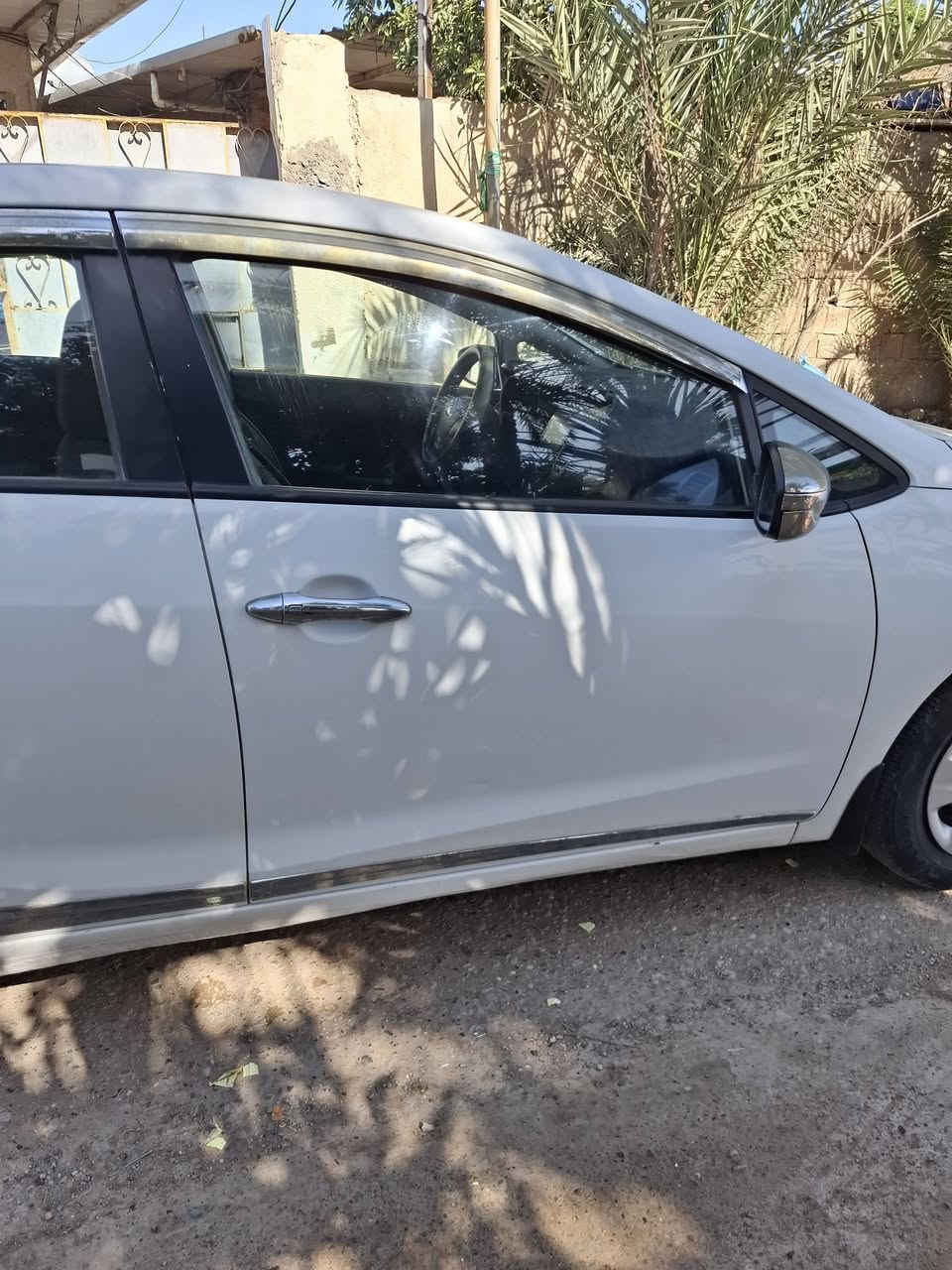 سيراتو 2014 خليجي محرك 1600 رقم انكليزي ديالى بسمي 
السيارة بيها الباب الخلفي تبديل والباب الثانية تصليح وصبغ على بارد جاملغ الأمامي صبغ على بارد حك شبر بي 
السيارة جاهزة من صدر تايرات مكينة خير من الله ويمك الصور وشوف بعينك   
عنوان السيارة بغداد الراشدية السعر 117
***********
