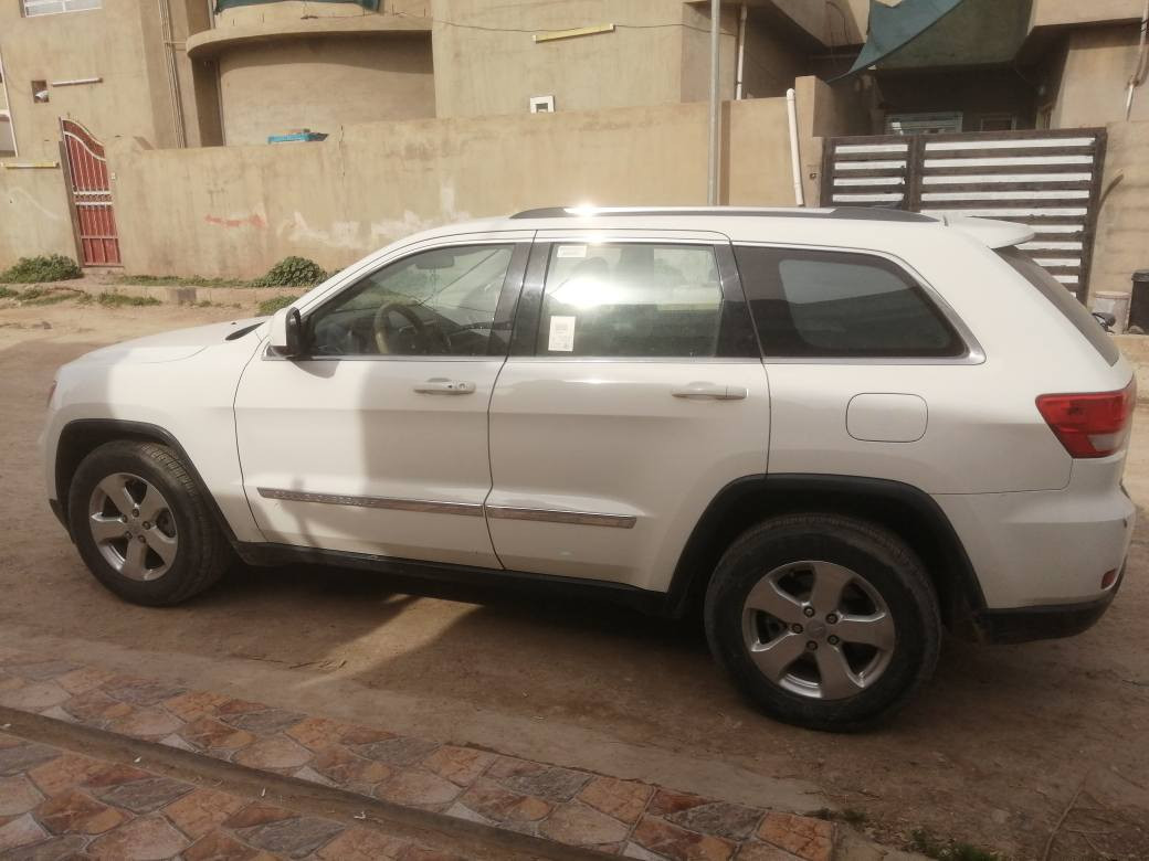 جيب لاريدو 2011
محرك و گير (ما مفتوح)
ماشيه 144  
مقدمة بنيد صبغ مع مكانين بارد صغار مؤشر عليهم بالصور 
رقم سليمانية سنوية 2030 
مكان السيارة / كركوك
بيها بطاقة بنزين
*********** كركوك, العراق
