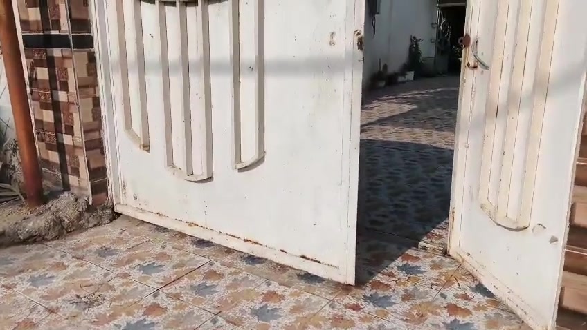 سلام عليكم من رخصت ابو الكروب بيت اللبيع طابو زراعي سند ٢٥ مساحة ٣٠٠م يتكون من غرفتين نوم وصالة واستقبال ومطبخ وصحيات داخلية وخارجية العنوان طريق السنية جهة زوار مقابل معمل اصباغ كرستال الاتصال على الرقم ***********
