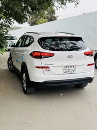 توسان 2020 ماشية 72 كيلو حساسات رادار امامي وجانبي بصمه تشغيل لايت زنو...