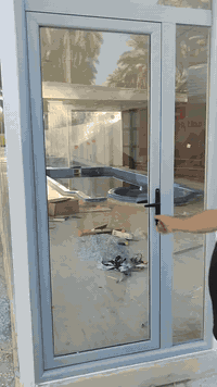 سيف للزجاج والألمنيوم كافة     .    لتنصيب كافة واجهات وقواطع زجاج ال ...