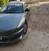 ميتسبوشي كلنت • ٢٠٠٠ • قير عادي