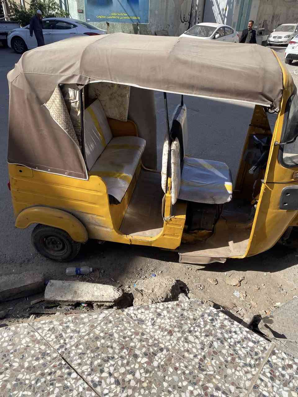 التك تك 18محرك20 مرقم الرقام بالمرور مصبوغه عام ضفائر جديده كلشي جديد تجفيت جديد السعر 100/5 /***********
