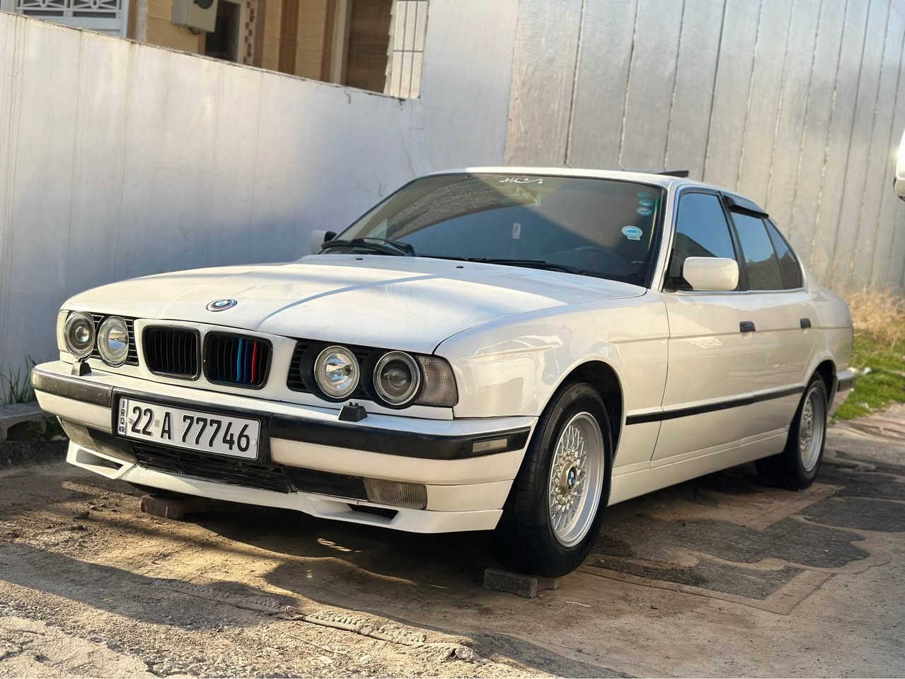 bmw 525 1990 bo froshtn bo zanyari zyatr talafon bka s3re 65 gala m7amalashi tedaya 
*********** 
wats Ap vaibare lasara 
sayaraka la slemanya السليمانية, العراق
