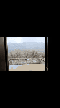 ✨ مزارع – بيوت – فلل للإيجار ✨
أماكن هادئة وسط الطبيعة 🌿
خصوصية عالية وأجواء مريحة تناسب العوائل والاستجمام 🤍
راحة، جمال، وذكريات لا تُنسى ✨
📞 للتواصل والحجوزات:
[رقم الهاتف***********
