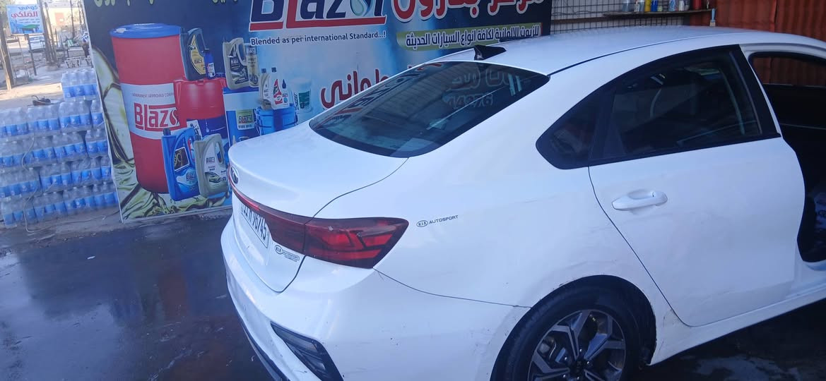 سلام عليكم فورتي ٢٠٢٠ سياره نص فول كامله بدون حادث بيه بنيدمبدل بس سياره بيه باره بل عراق ع وضه بل هلال مال جامالغ الخلفي بجم كبس مكفوله لغد وشاصي رايده ١٢٧مكان سياره المشتل ***********
