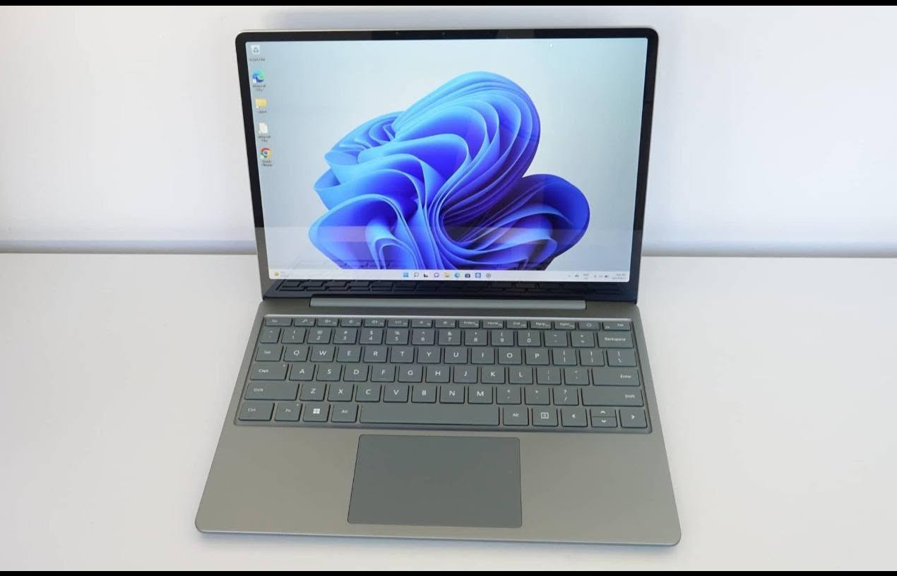 📢 للبيع | Microsoft Surface Laptop Go 2
💻 المواصفات: 🔹 معالج Intel Core i5 الجيل 11
🔹 ذاكرة RAM سعة 16GB
🔹 خزن SSD سعة 256GB
🔹 شاشة لمس PixelSense قياس 12.4 إنج
🔹 كرت شاشة Intel Iris Xe Graphics
🔹 نظام Windows 11
🔹 تصميم أنيق وخفيف الوزن
🔹 بطارية ممتازة للاستخدام اليومي
✅ مناسب للدراسة، الدوام، برامج الأوفيس، التصفح، والاجتماعات أونلاين.
📦 الحالة: مستعمل بحالة جيدة
📍 الموقع: بابل
💰 السعر: يُذكر عند التواصل
للاستفسار المراسلة خاص او الاتصال بالرقم 
***********
