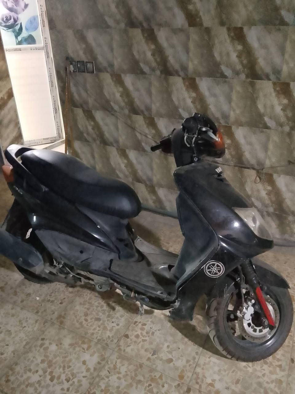 سكنس نثيه ١١٠ فقط كابريتر ب ٣٠٠ وبيها مجال ***********

