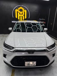 حبايب كراند هايلندر هايبرد 2025 ماشيه 4000mi بعدها زيرو صبغ بنيد ودعام...