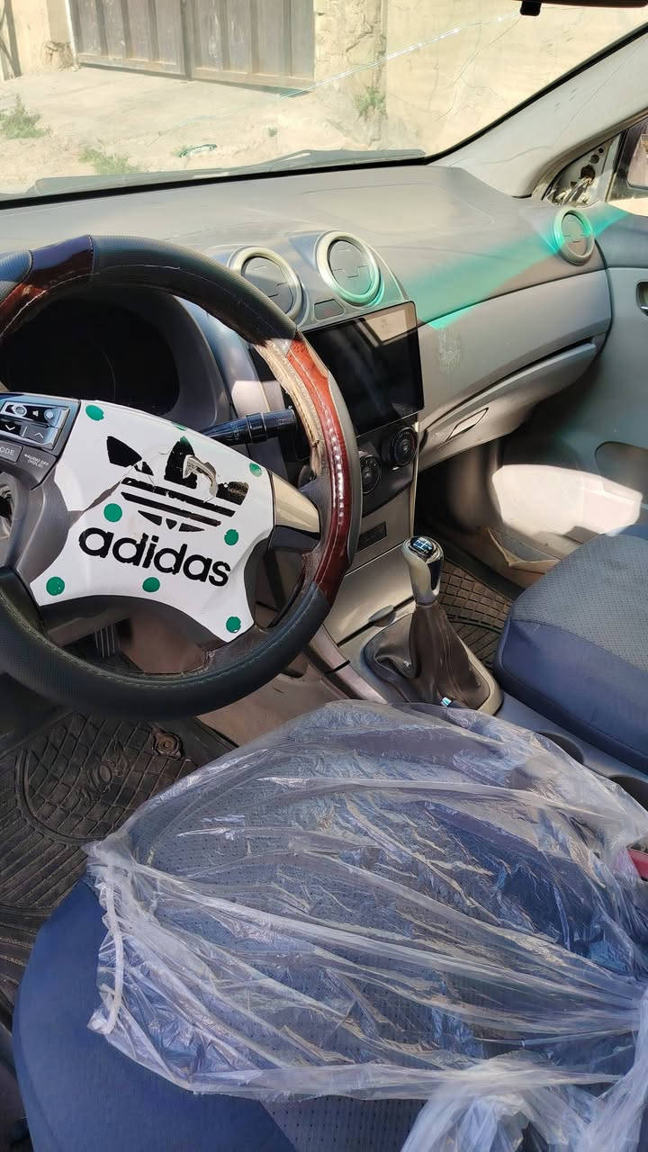 السلام عليكم اخوان بيواديد موديل 13صويله بس مابيه تحويل ريد مراوس بدوات ونطي فرق نقد  ***********
