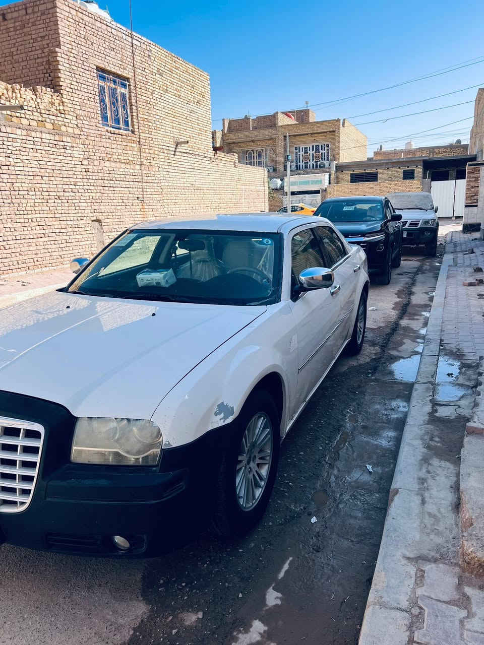 سلام عليكم اوباما  8 اصل  بيضه حادث خلفي بصيط  بيها قطع صبغ رقم بصره سنويه ما نافذه تبريد شغال كير ومكينه  خير من الله تخم تاير سياره جاهزه السعر 90 بيها مجال بصيط حك الجيه  مكان السياره العماره  ***********
