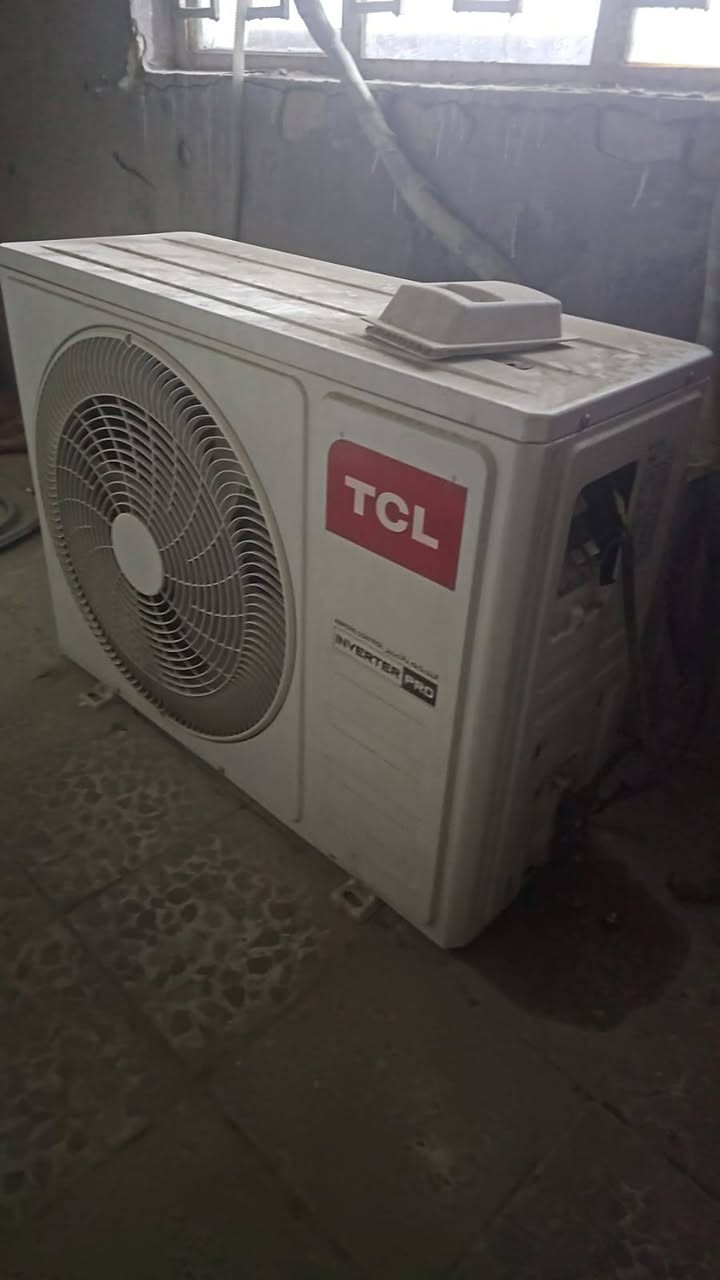 السلام عليكم
سبلت TCL طن ونص انڤيرتر جديد استخدام موسم واحد منقص غاز بسبب الربط الغلط 
المكان الدوره ***********
السعر 500 الف
