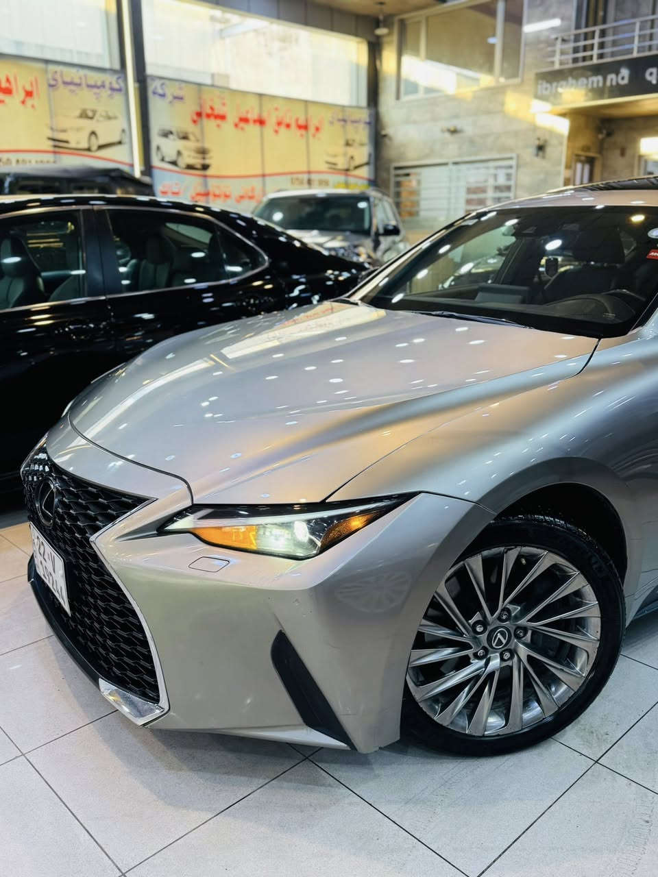 LEXUS IS 300 2023 V6
***********
فول موسفات 
سلايت
رادار ٣٦٠
كشين جلد
كشين حار بارد
V6
شاشة كبيرة 
لايت ليد
ضرر شبر جاملخ بدون داخل بدون ارباك ١٠٠٪؜١٠٠
عينوان إربيل معرض ابراهيم ناميق شيخاني 
سعر ٢٣٨ مجال
*********** وتساب
