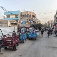 يوجد لدينا ستوتات وعمال لتنضيف وللشيلات البيوت كلشي نشيل رقم الهاتف (0...